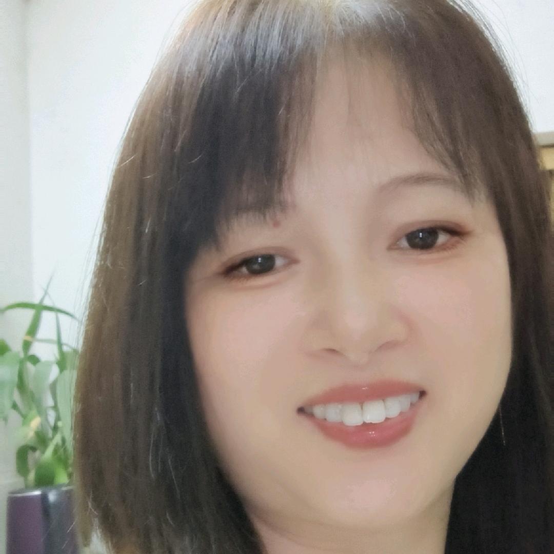 珍姐:每天22:30:点开播