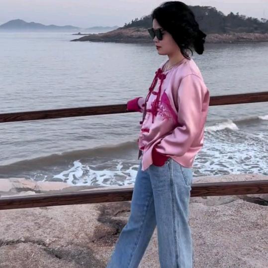 阿秋（时尚穿搭）