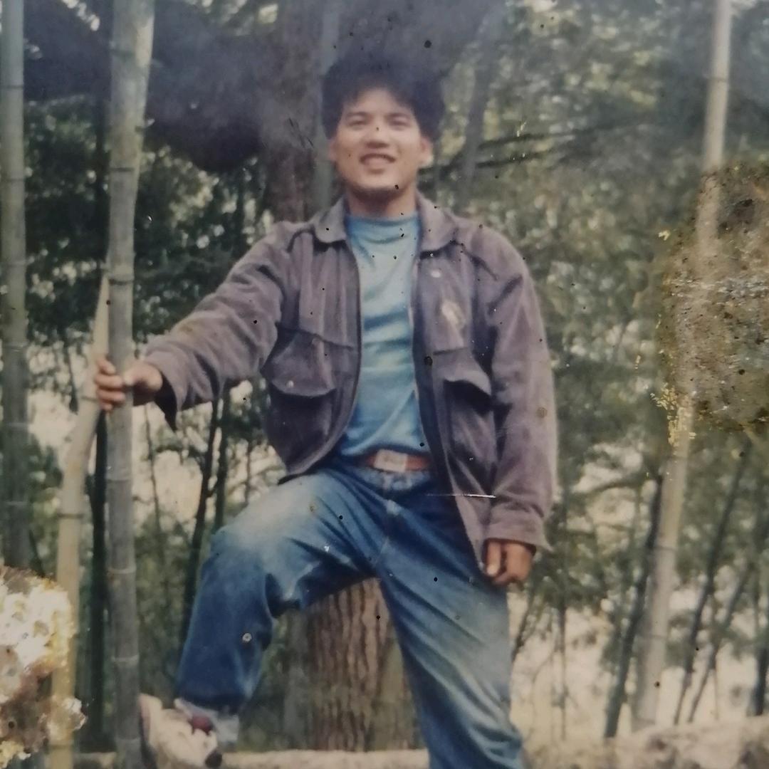 隔壁村的二傻子