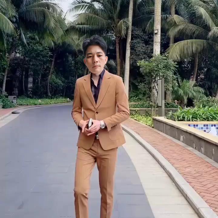 马袅八铁哥