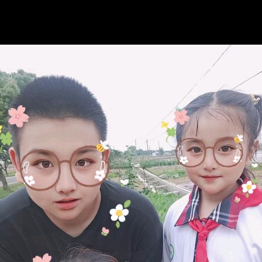 开心快乐俩宝贝