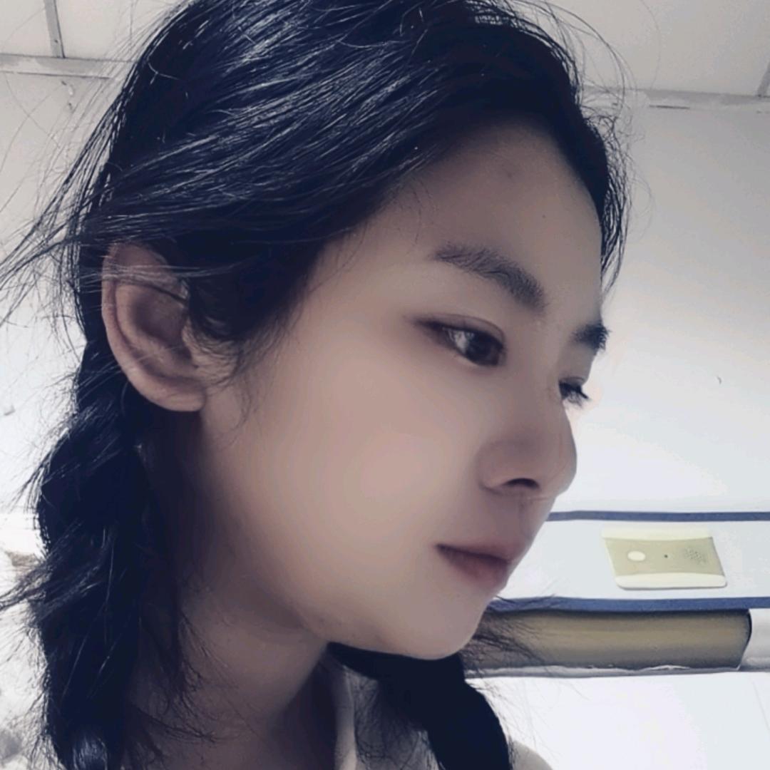 @ R . x  。