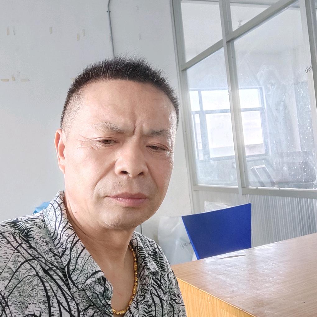 龙行天下 老潘
