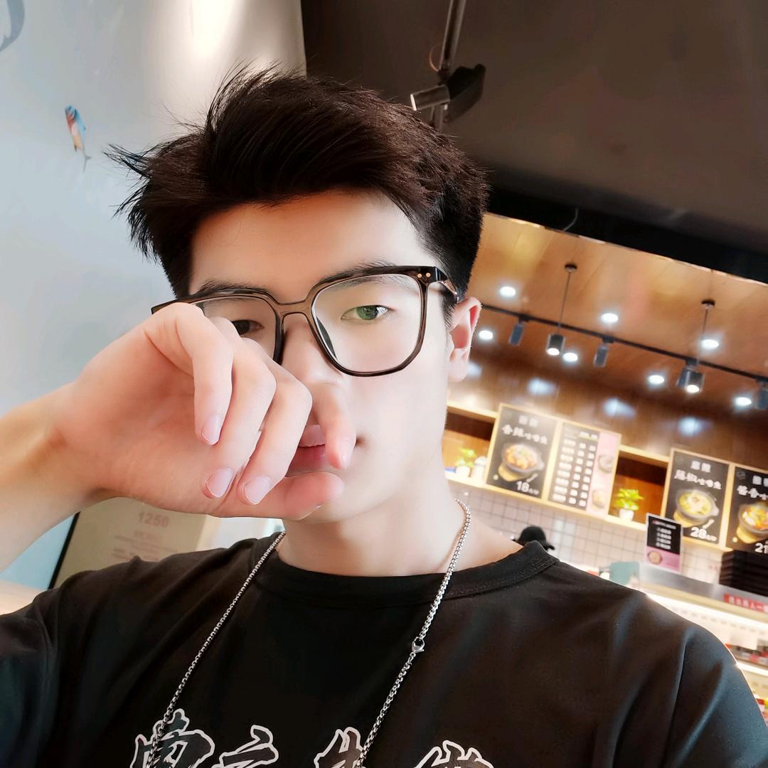 小E🧸