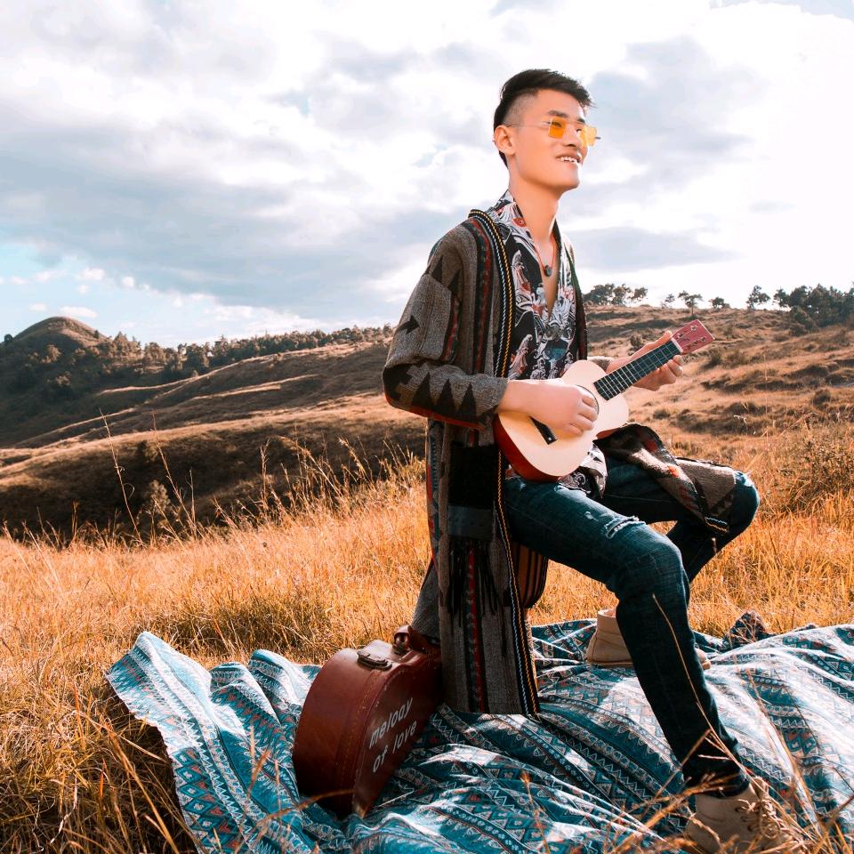 师宗彩云年年乐农资有限公司  查小伟