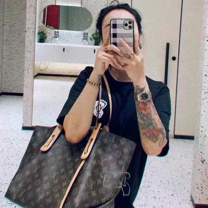 🥰博丰草叶大黑牛第五场地