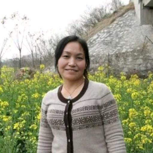 沃尔丰诚信农资店（商品在橱窗）