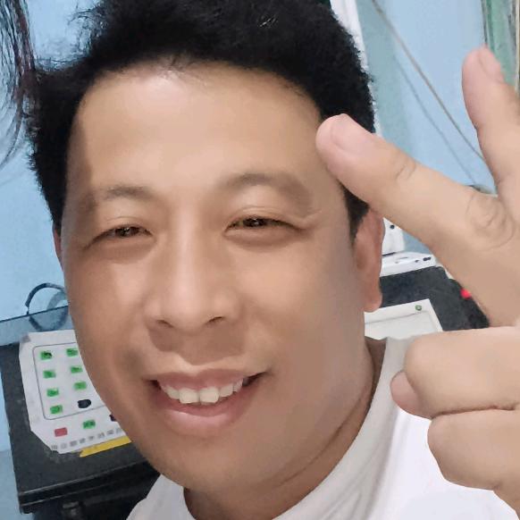 小男孩