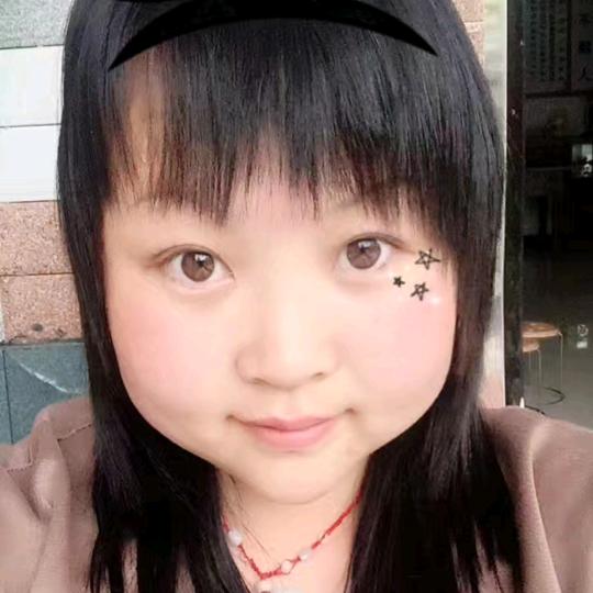 一笑而过，，(✿◡‿◡)