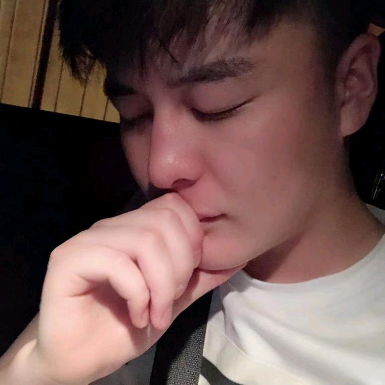 阿刚特忙