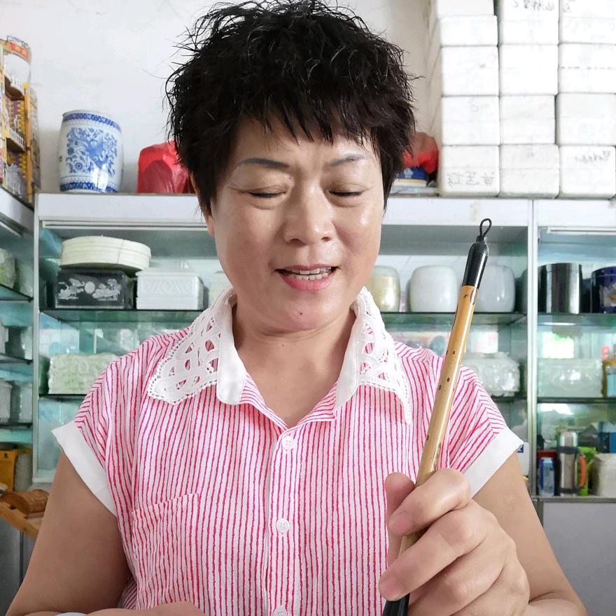 何大姐（卖墓专家，价格实惠）。。