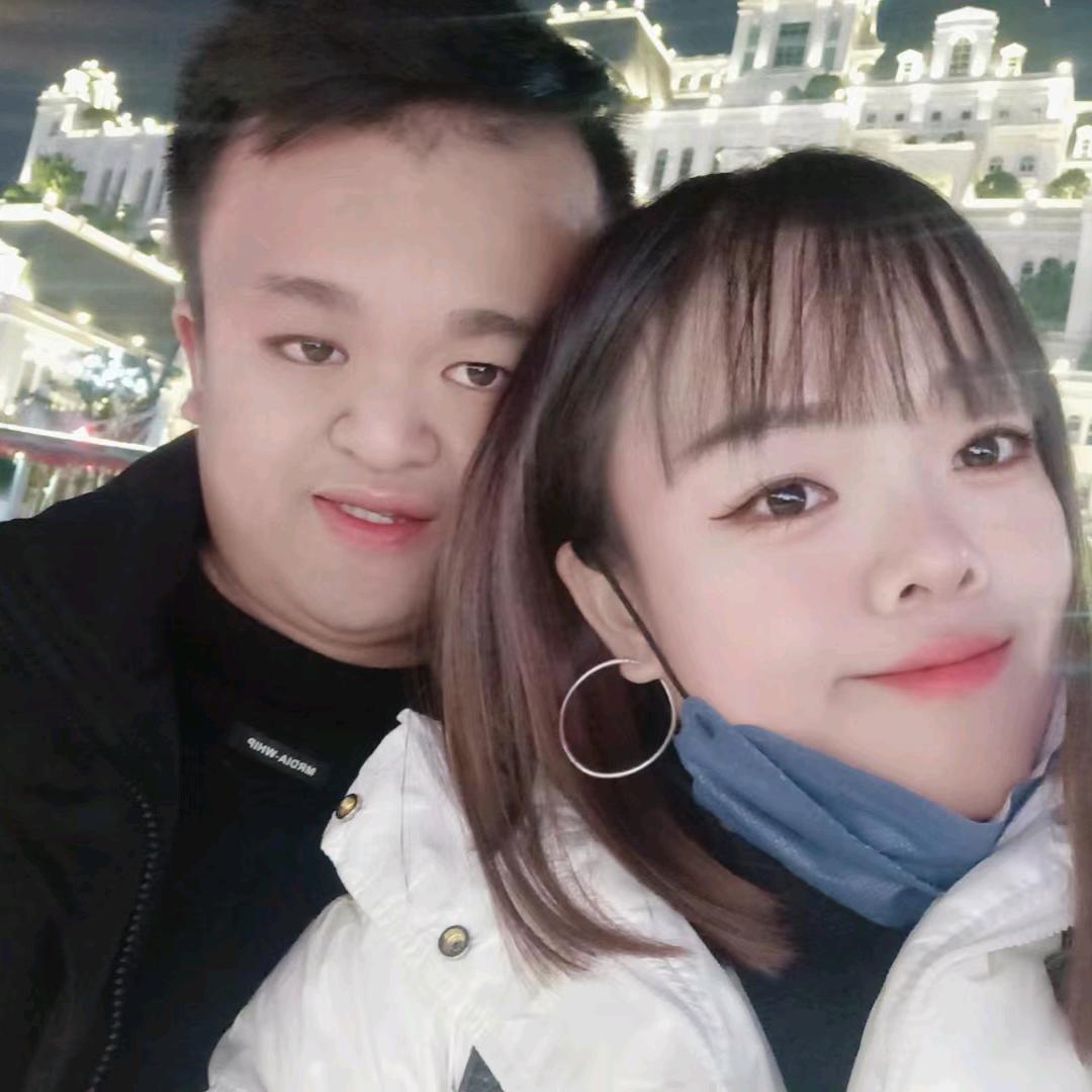 袖珍小夫妻