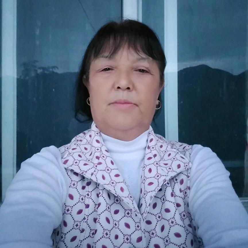 我是向彩菊