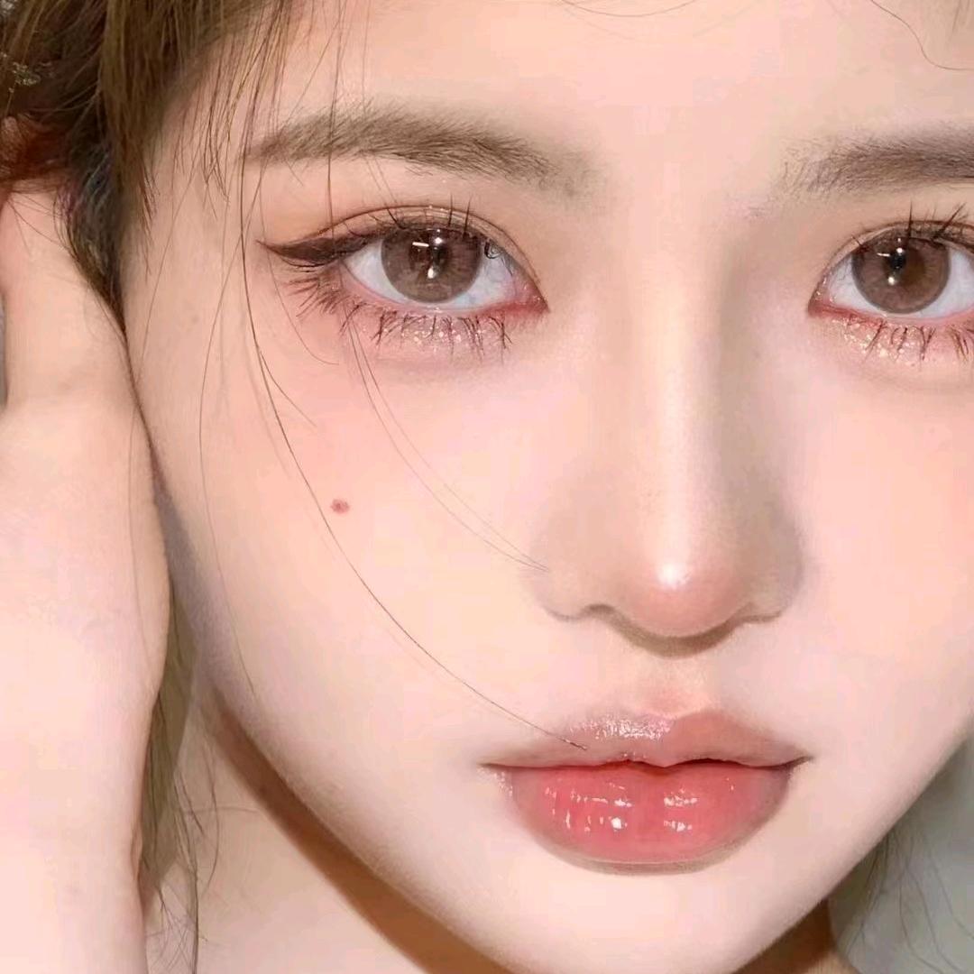 宝塔区凤凰风尚美学彩妆店