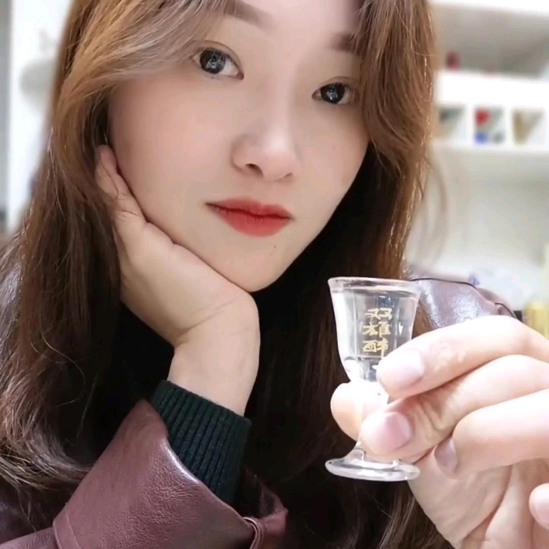 邓小主的酒