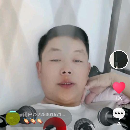站在海边钓鱼
