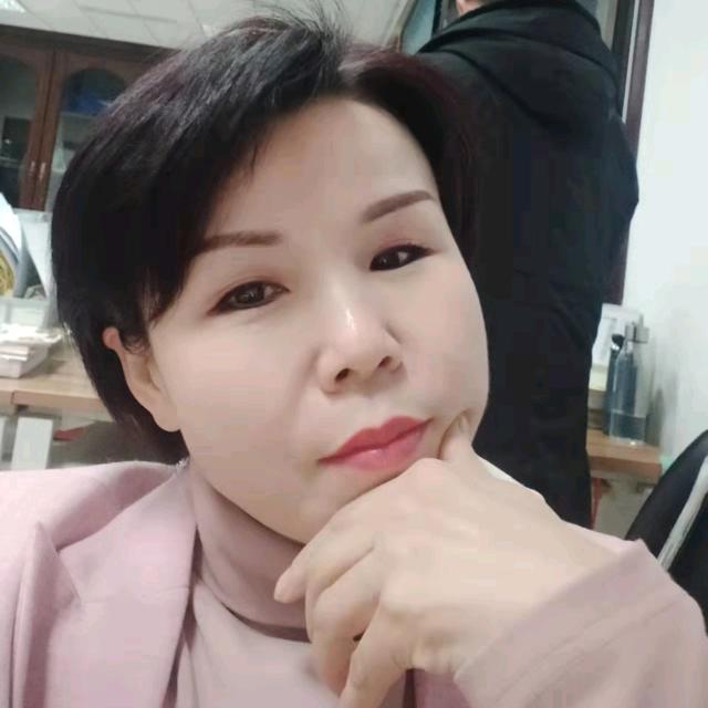 鹤菲