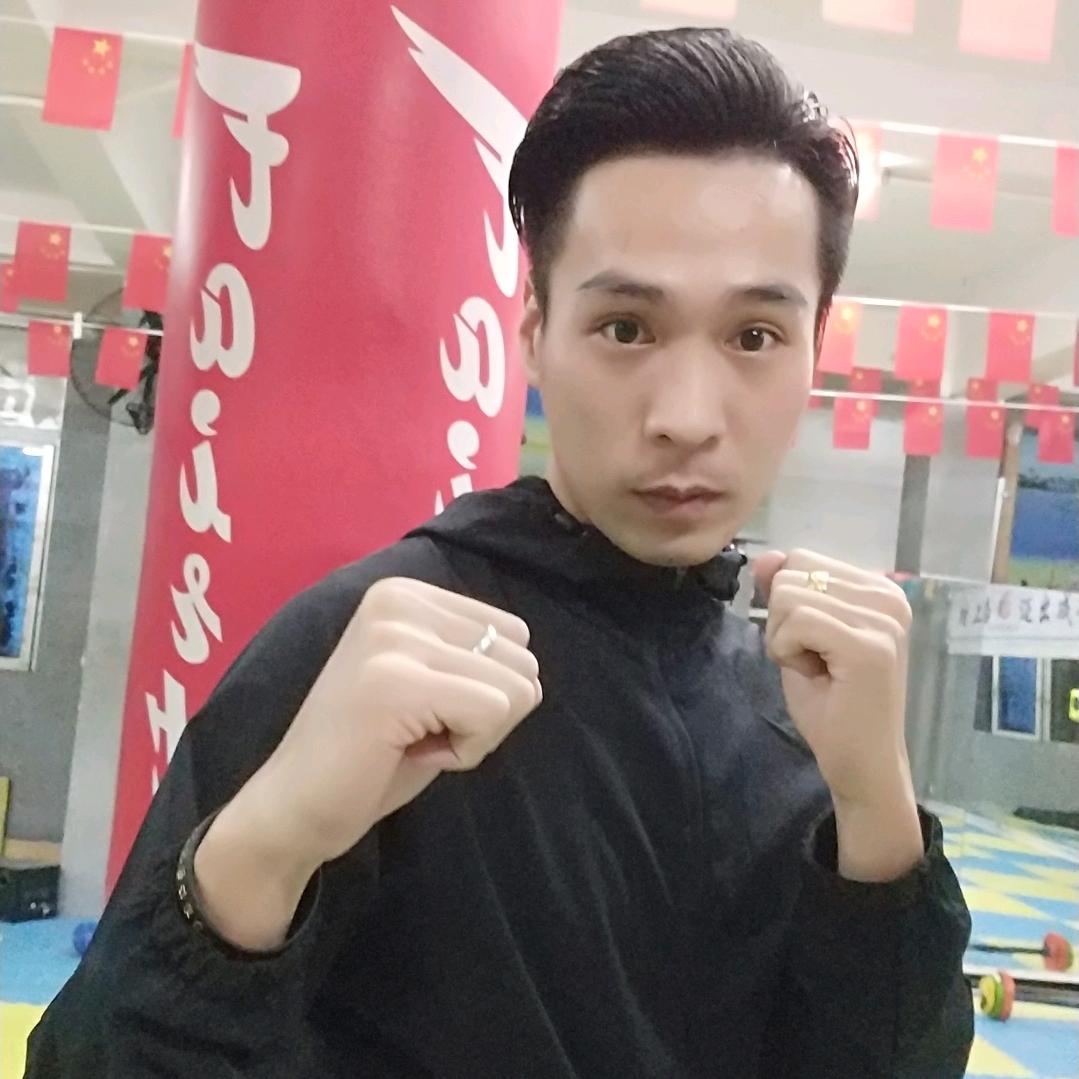 🥊新鸿泰散打馆🥊