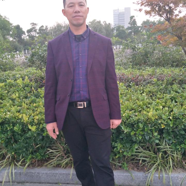 南阳市宏成复合板厂苗金海