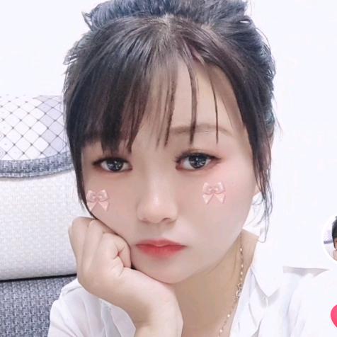 90后小兮颜