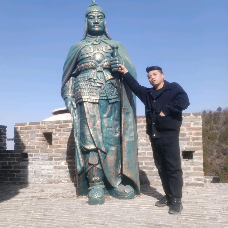 漠骆之城