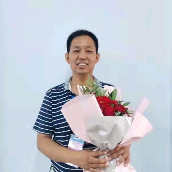 泌阳县新时代实验学校张坤占