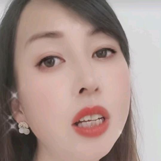 三妹（每天晚上八点半开播）