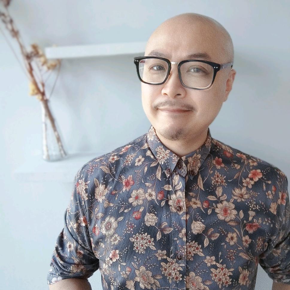 会染发的光头哥