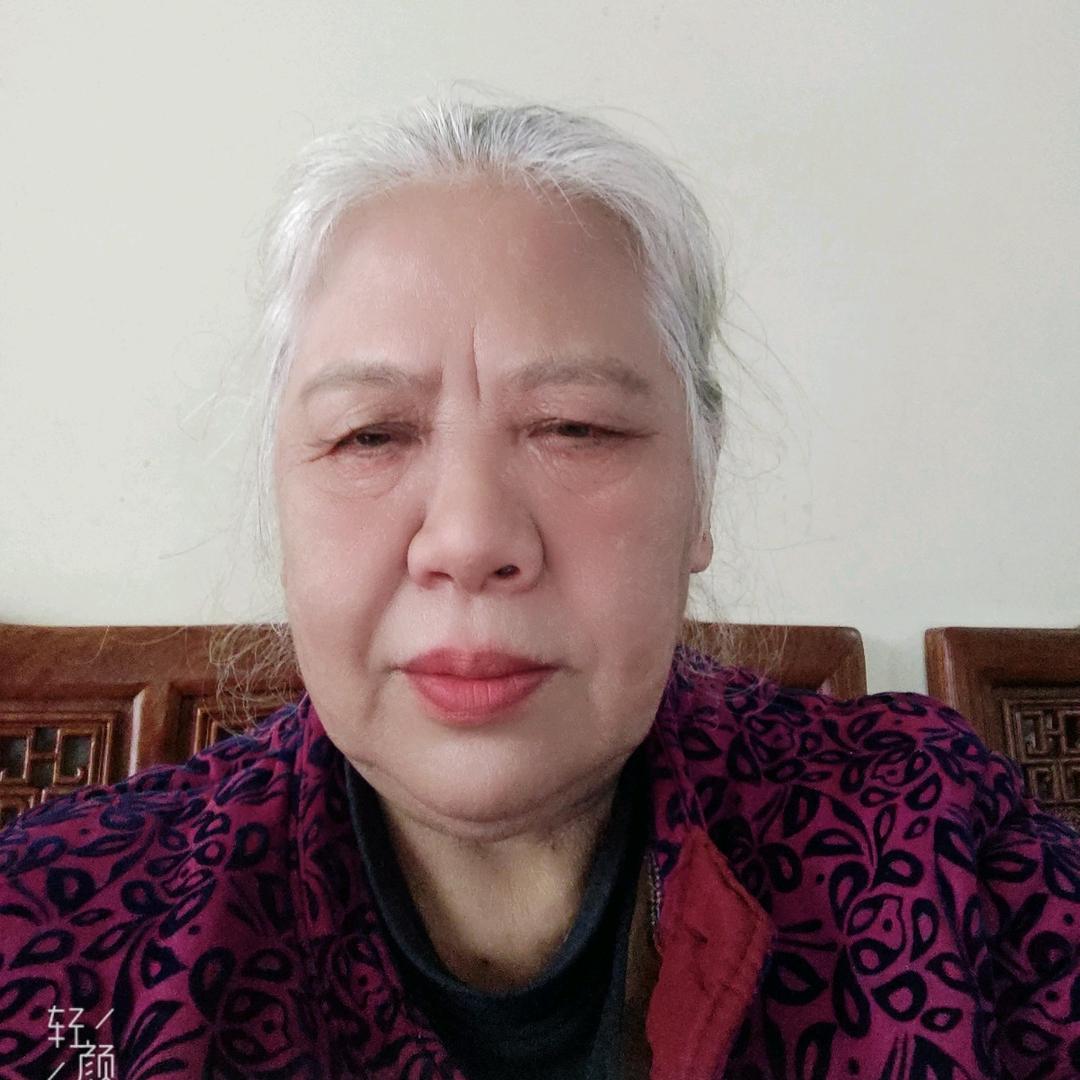 一弯明月