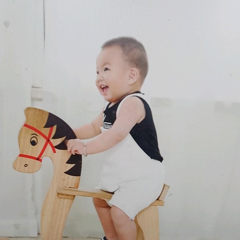百尼顿男装企业店