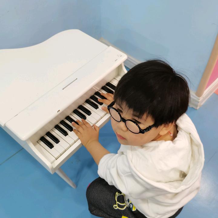 幸福围绕小元宝