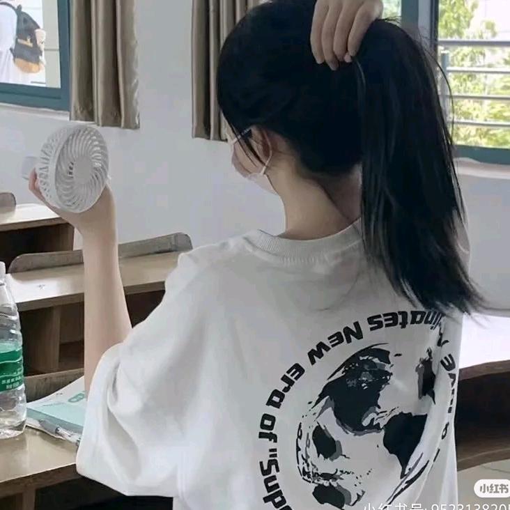 江 念 澈
