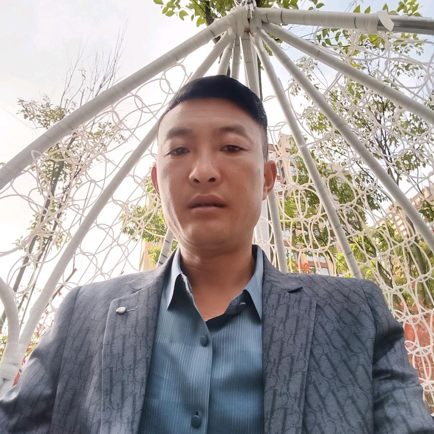 哥哥是个爱玩人