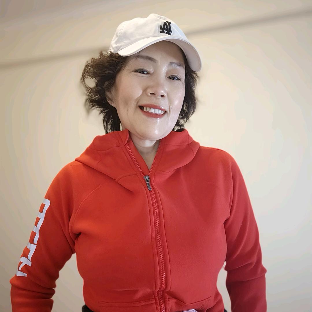 英子