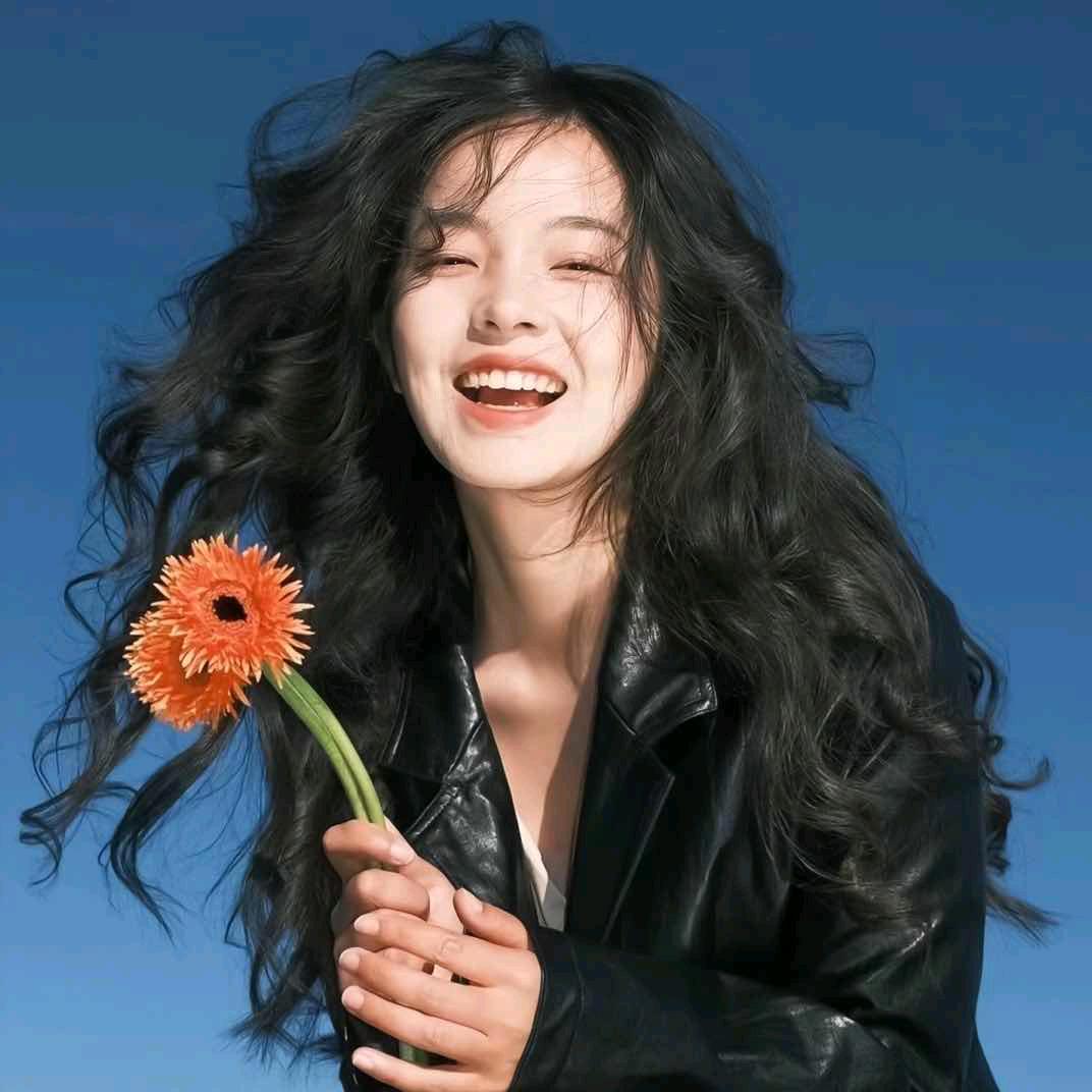 嘴角💋笑灣灣