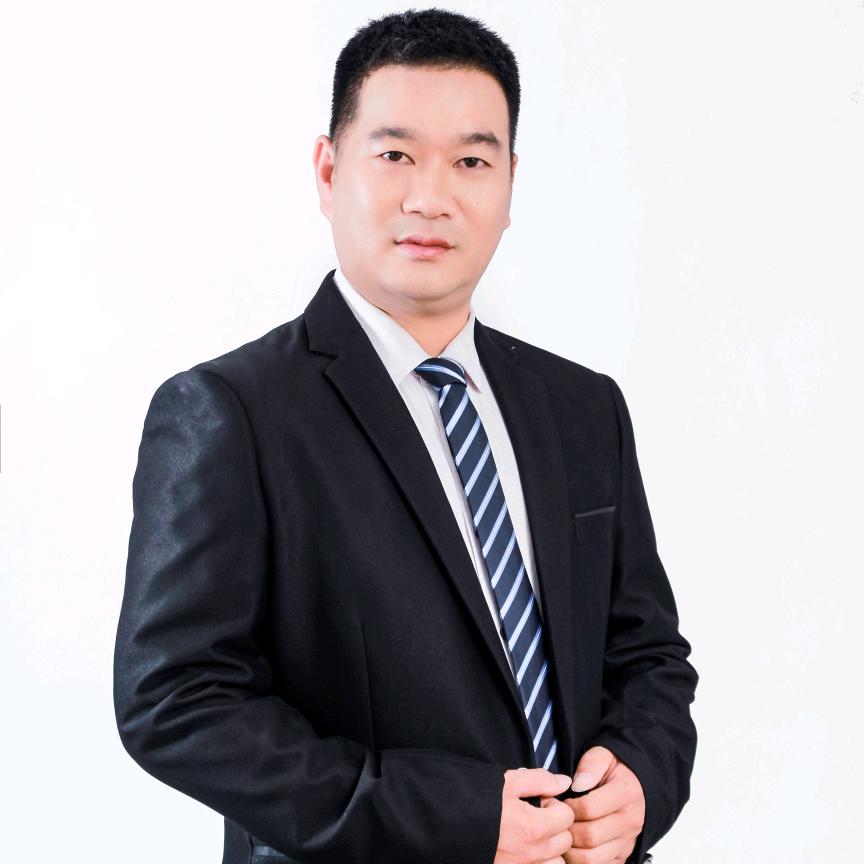 《港方。新凯骊门窗》。雄哥