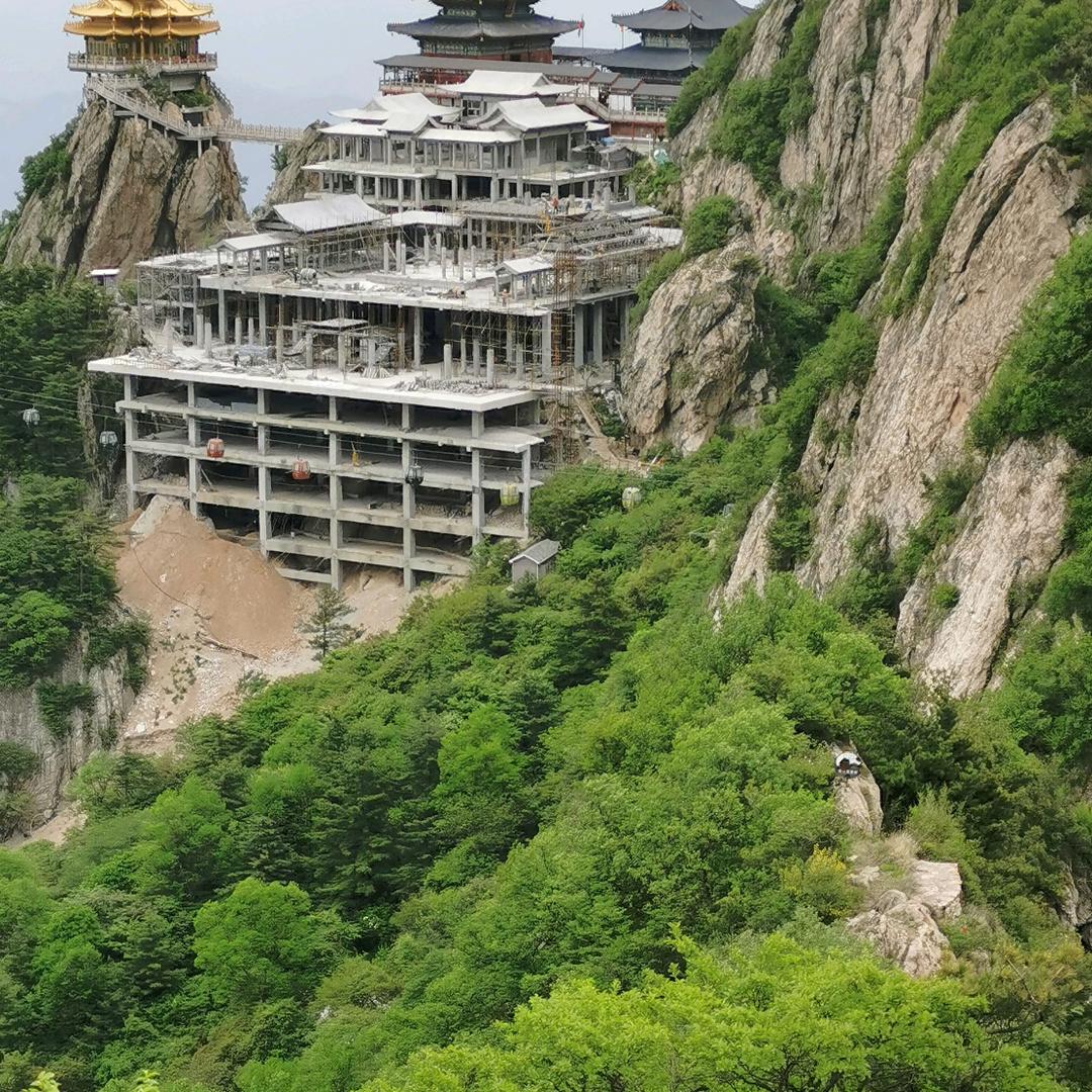 哥很平凡