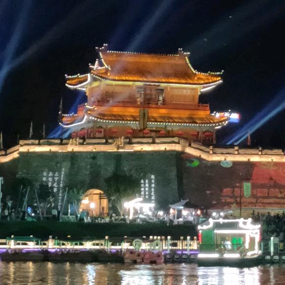 大爷不会玩抖音
