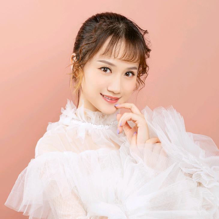 粤剧演员 龚洁影