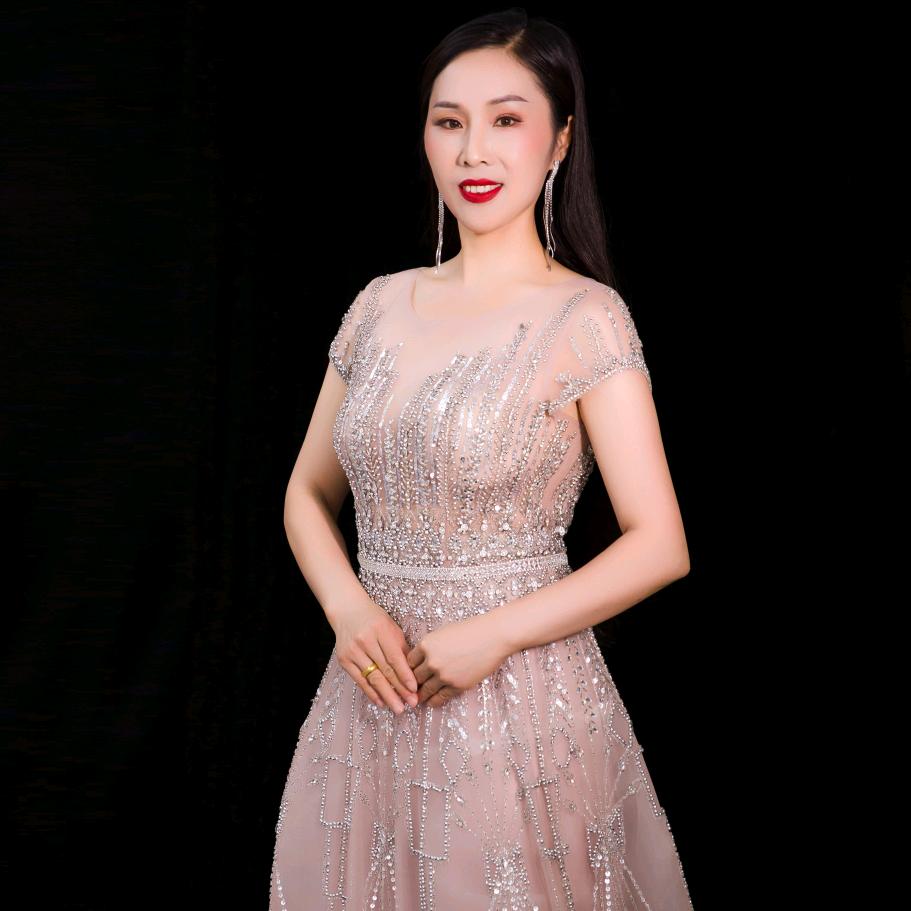主持人李芬，主持人培训