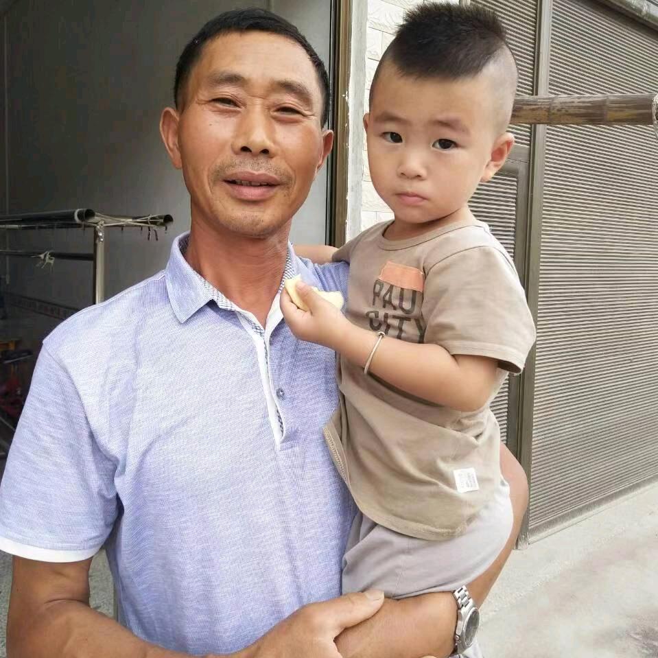 李中飞