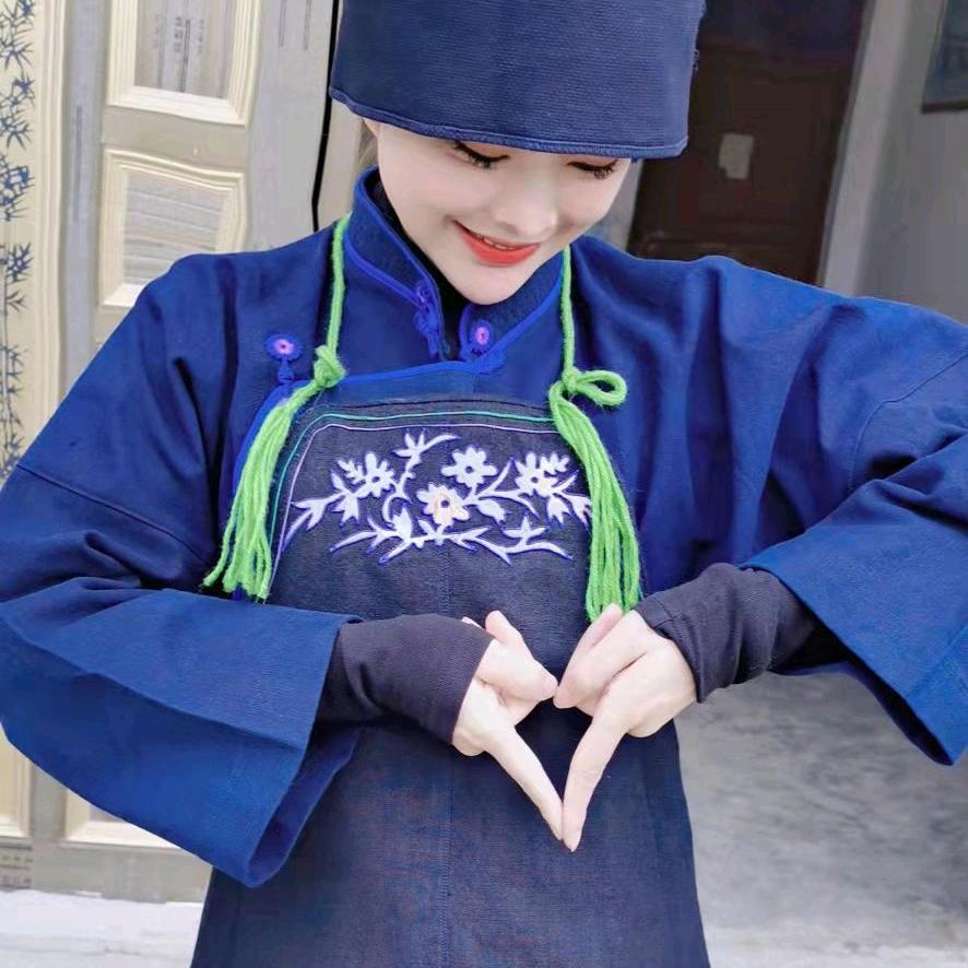 明春（布依族)