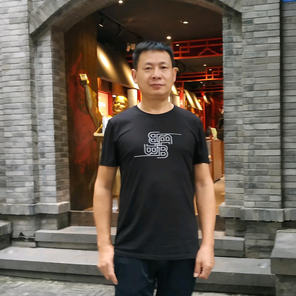 S.H.M 施