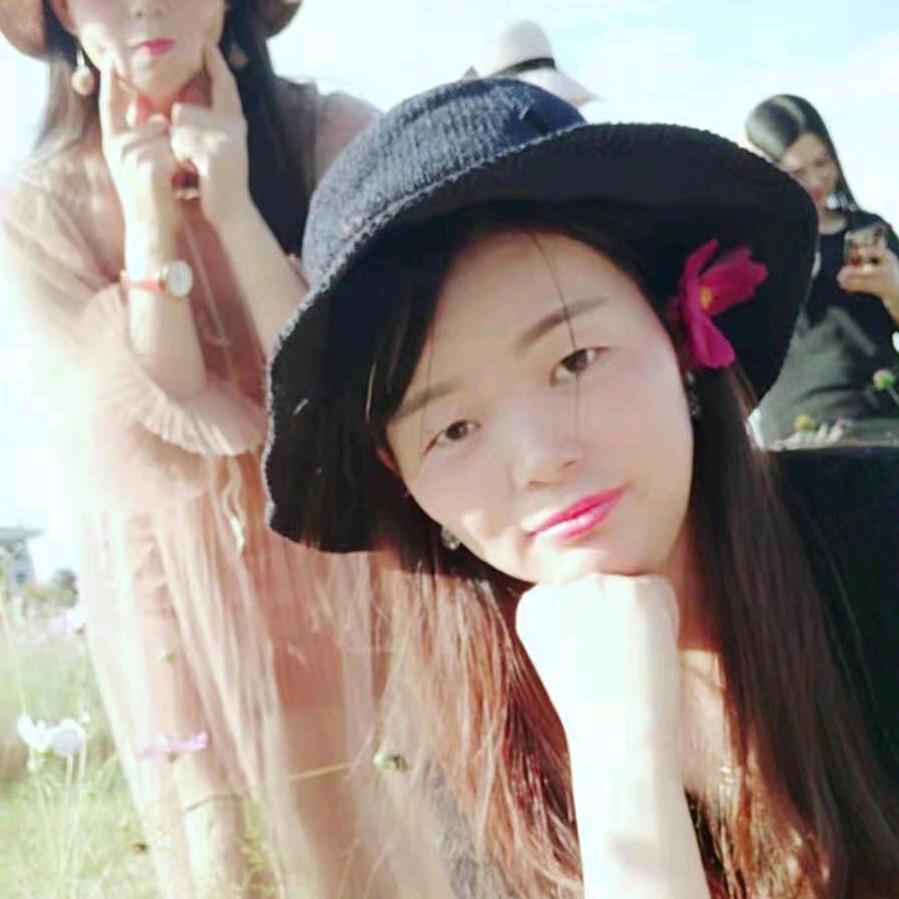 开在家里的女装店《七彩闺房》