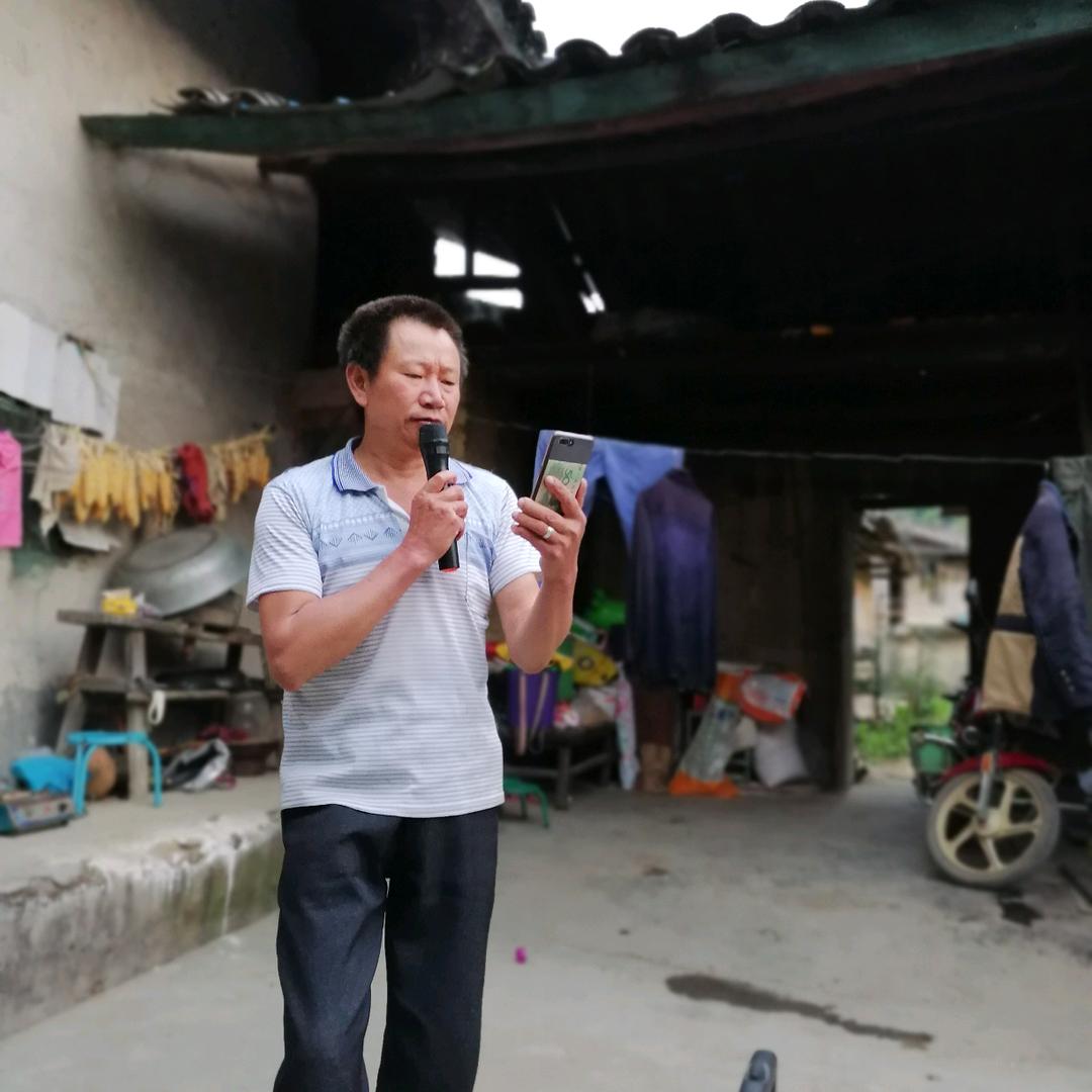 天经地义的稻草人头像