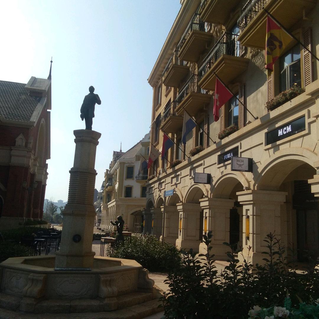 内墙乳胶漆，外墙真石漆，水包水，水包沙