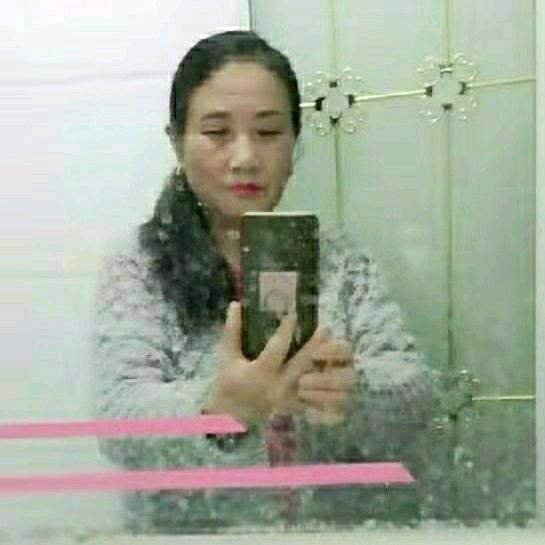巫中群