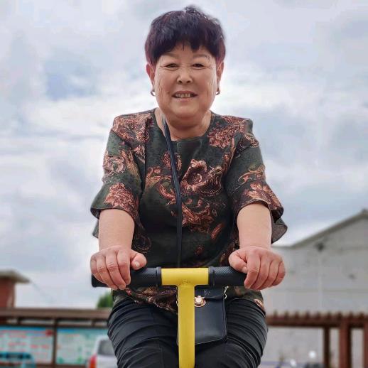 A吴同云