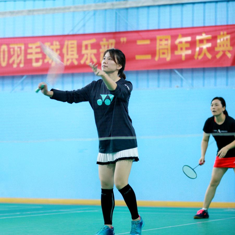 我是静静。🏸