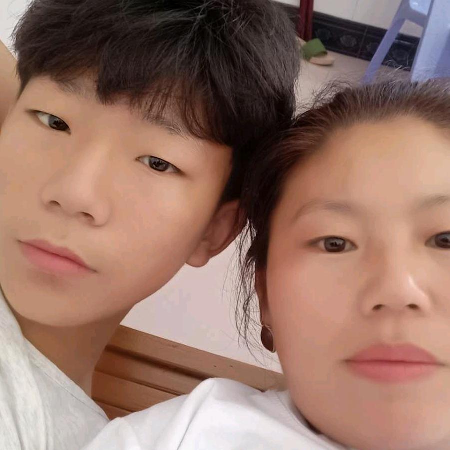 卢凤英